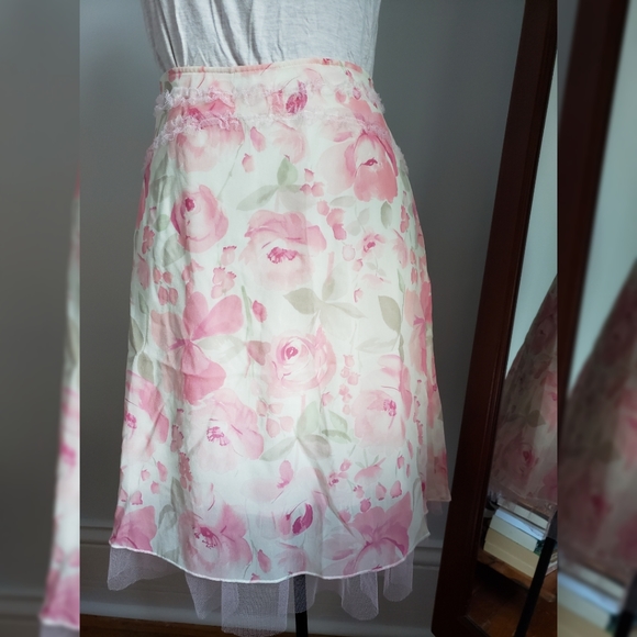 Floral skirt - Picture 3 of 4
